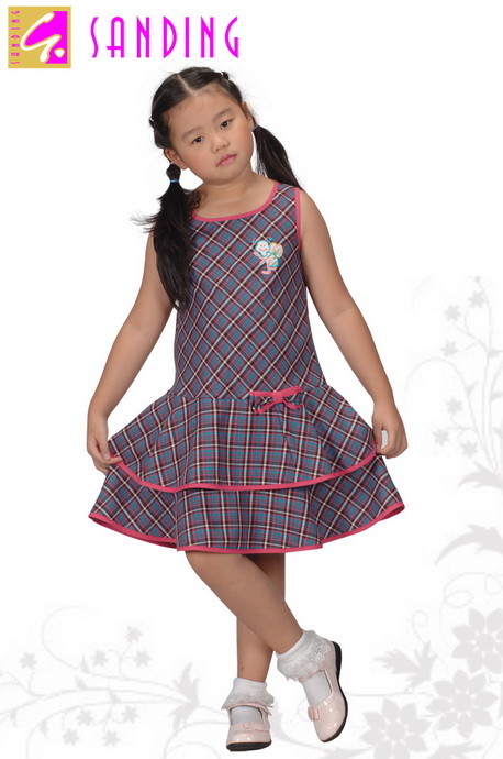 Đầm xòe rộng màu tím