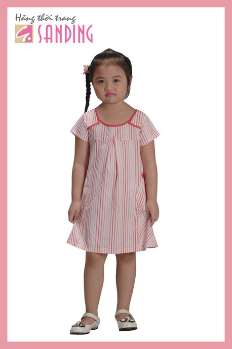 Váy sọc đỏ